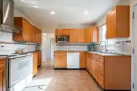 10765 141A STREET - thumbnail 7