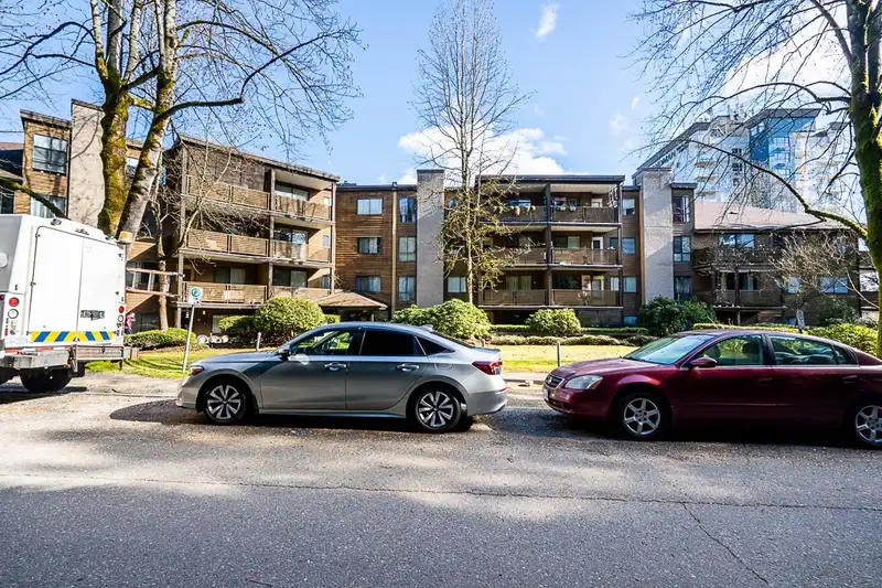 106 10644 151A STREET - photo 2 of 32