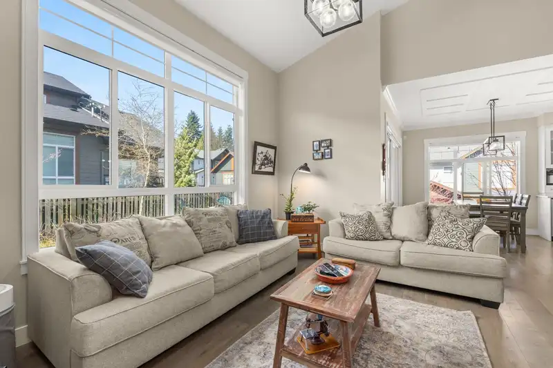 65 17033 FRASER HIGHWAY - photo 4 of 29