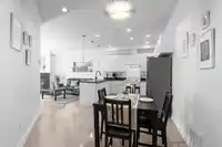 115 8115 121A STREET - thumbnail 4