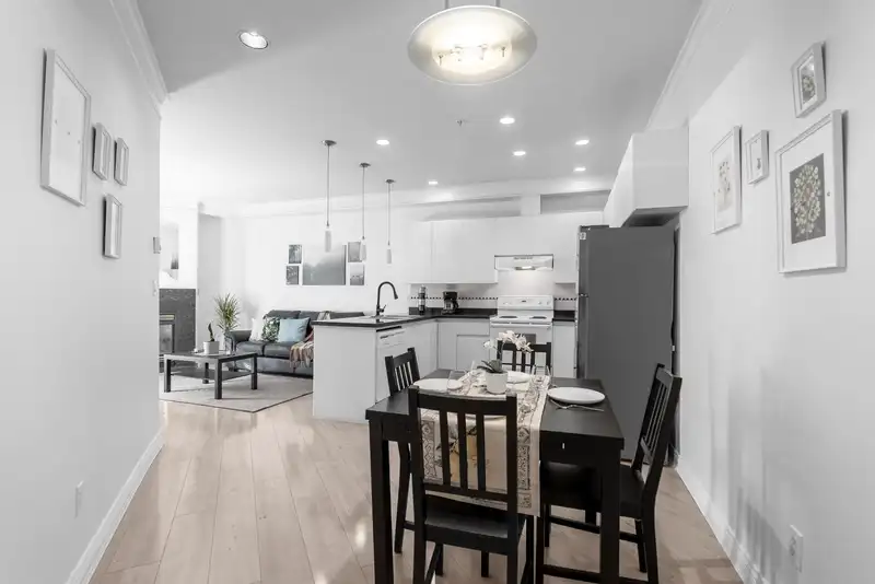115 8115 121A STREET - photo 4 of 24