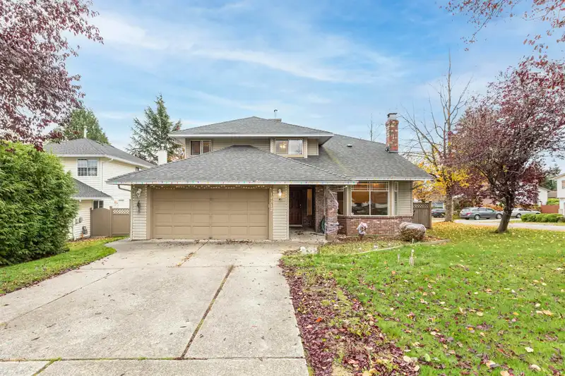 14312 69A AVENUE - photo 1 of 34