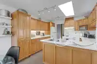 7549 149A STREET - thumbnail 16