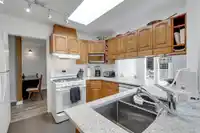 7549 149A STREET - thumbnail 18