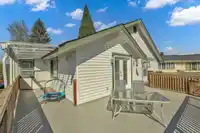7549 149A STREET - thumbnail 4