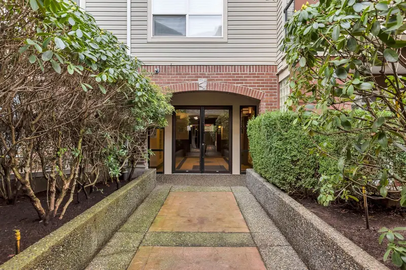 308 20239 MICHAUD CRESCENT - photo 2 of 25