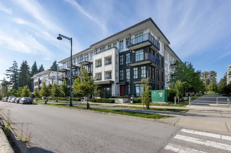 405 13933 105 BOULEVARD - photo 1 of 29