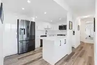 906 10082 148 STREET - thumbnail 1
