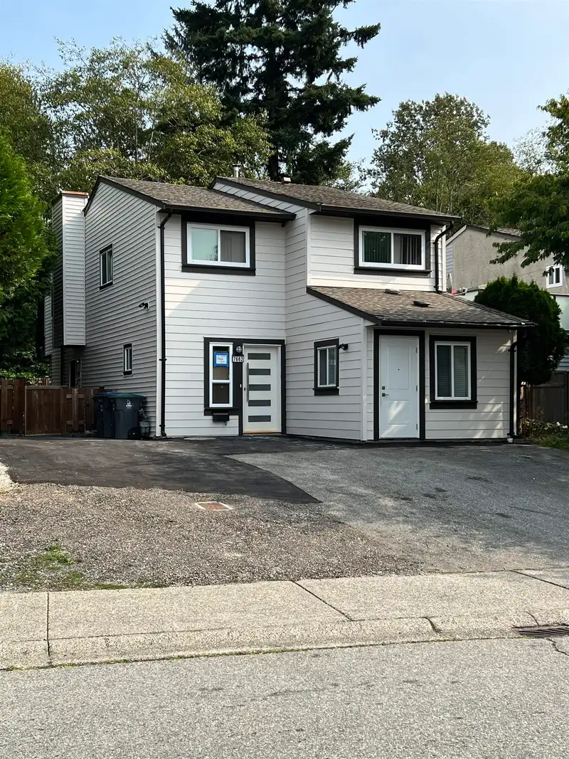 7662 125 STREET - photo 2 of 26