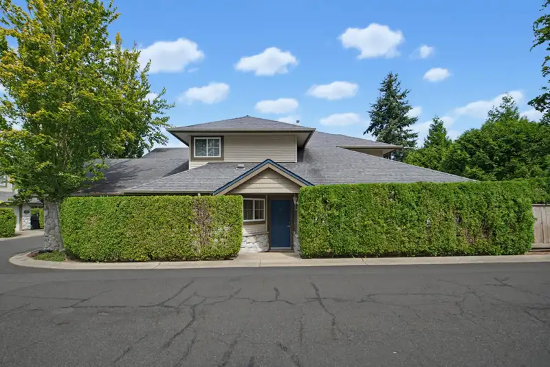 24 8888 151 STREET - photo 4 of 40
