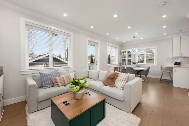 2876 CLARK DRIVE - photo 2 of 25