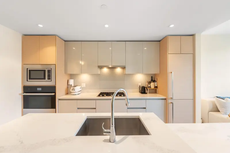 411 3538 SAWMILL CRESCENT - photo 1 of 25