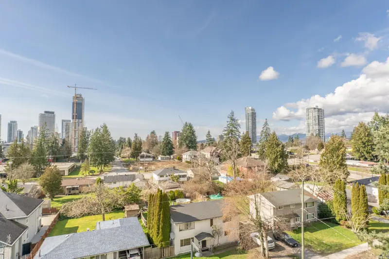 608 10488 138A STREET - photo 1 of 17