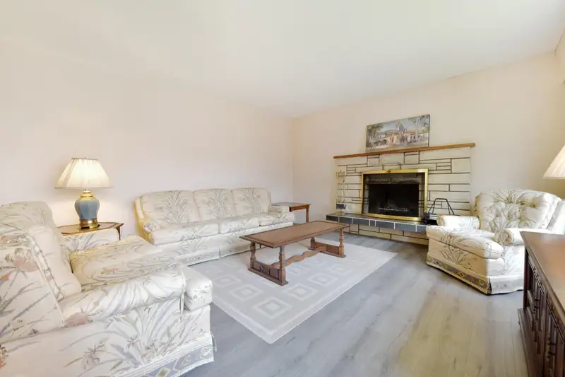 854 GALE DRIVE - photo 3 of 25