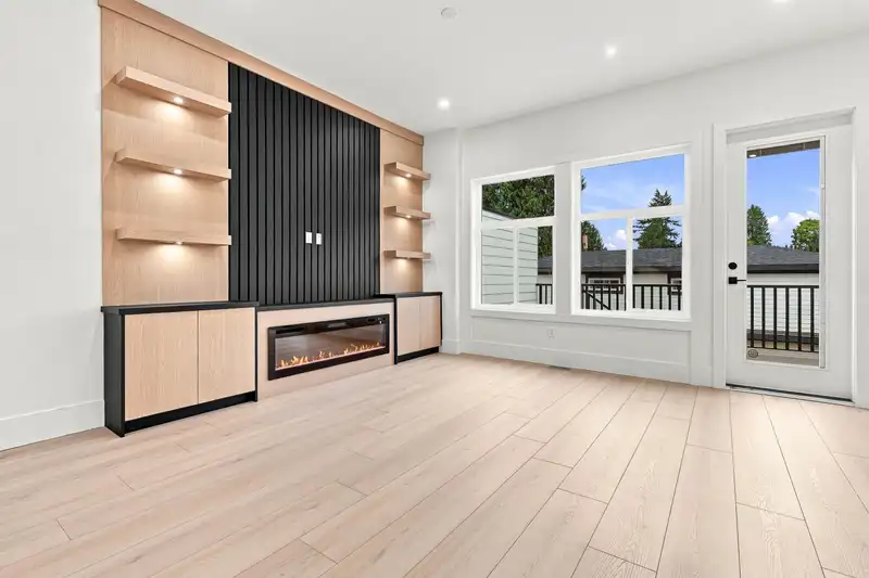 101 14275 MELROSE DRIVE - photo 4 of 30