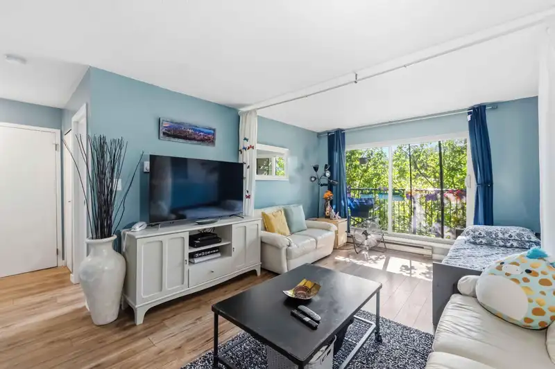206 10468 148 STREET - photo 1 of 29
