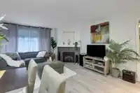 201 14885 105TH AVENUE - thumbnail 4