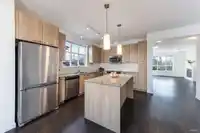 1 8355 164 STREET - thumbnail 5
