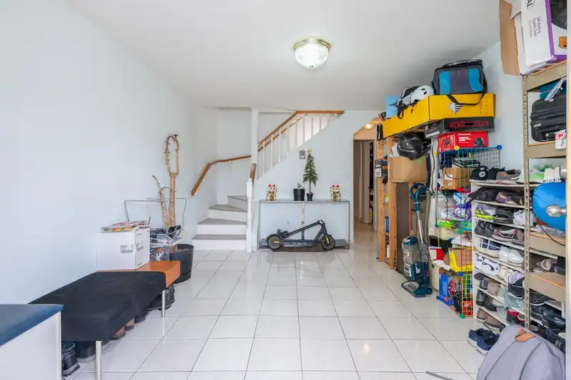 11579 SURREY ROAD - photo 2 of 30