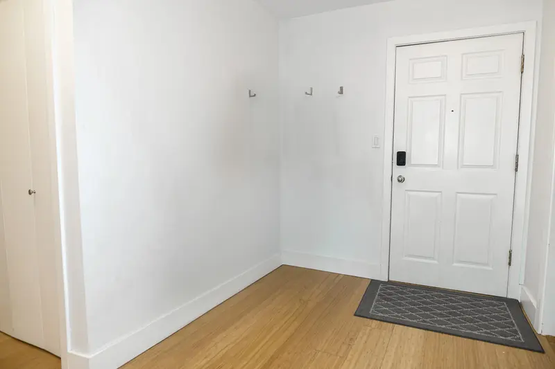 202 1188 QUEBEC STREET - photo 4 of 25