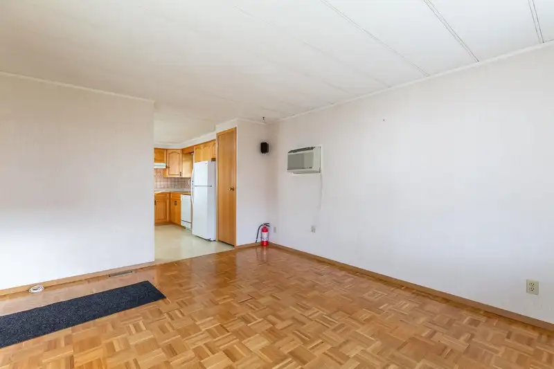 48 8254 134 STREET - photo 4 of 25