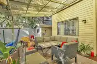 43 8555 KING GEORGE BOULEVARD - thumbnail 2