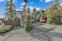 43 8555 KING GEORGE BOULEVARD - thumbnail 13