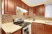 43 8555 KING GEORGE BOULEVARD - thumbnail 22