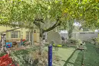 43 8555 KING GEORGE BOULEVARD - thumbnail 5
