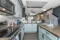 32 19560 68 AVENUE - thumbnail 12