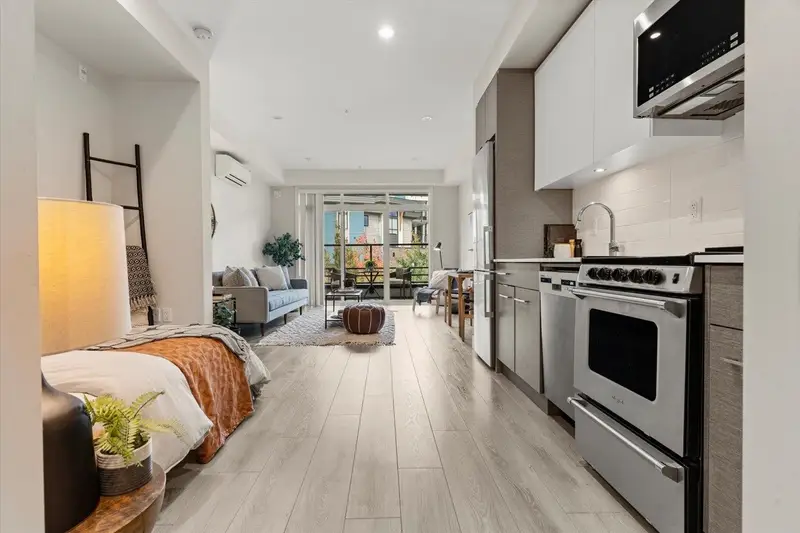 312 45510 MARKET WAY - photo 2 of 25