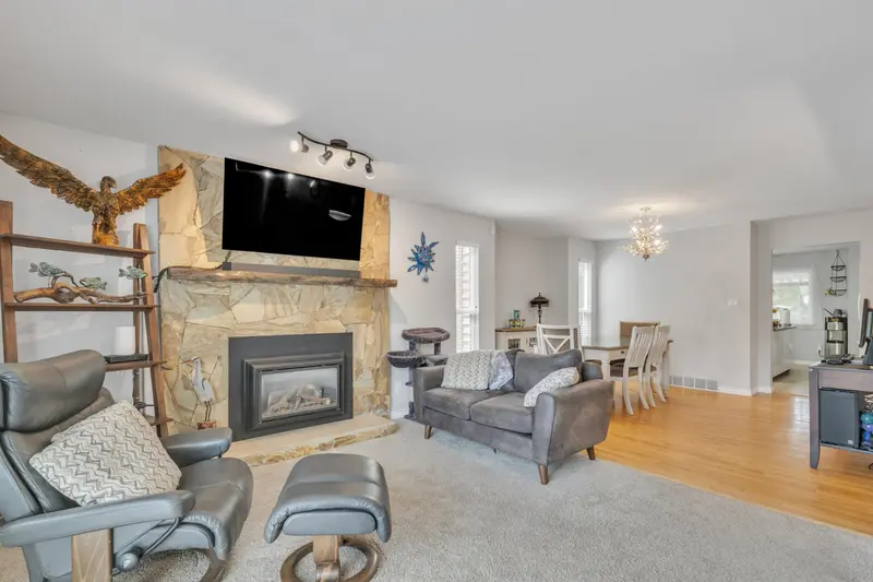 8983 204 STREET - photo 4 of 25