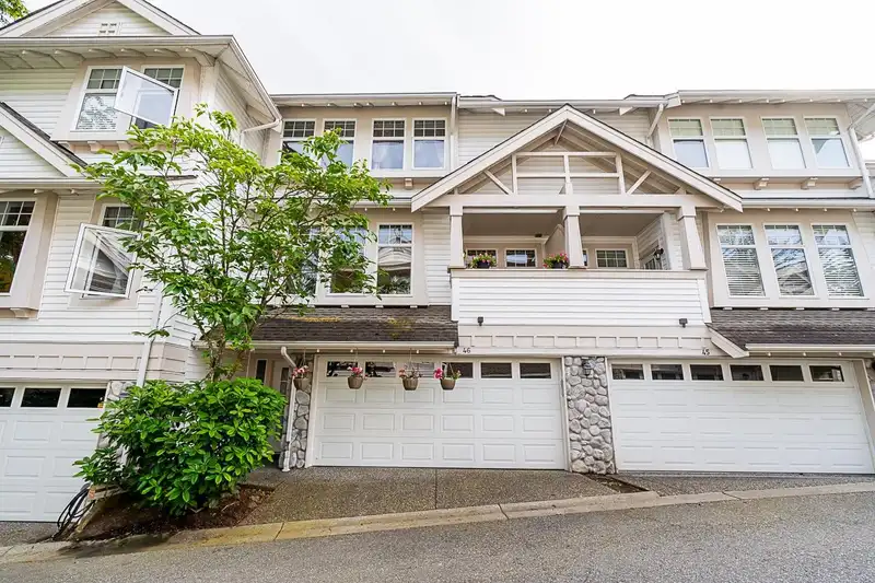 46 15037 58 AVENUE - photo 1 of 39