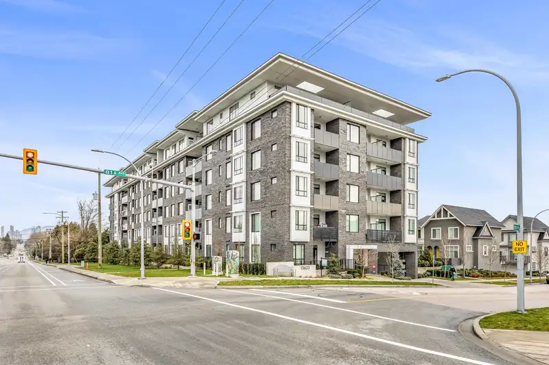 516 13623 81A AVENUE - photo 1 of 27