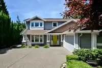 9709 CROWN CRESCENT - thumbnail 2