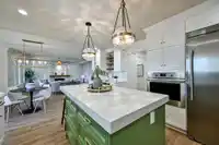 9709 CROWN CRESCENT - thumbnail 16