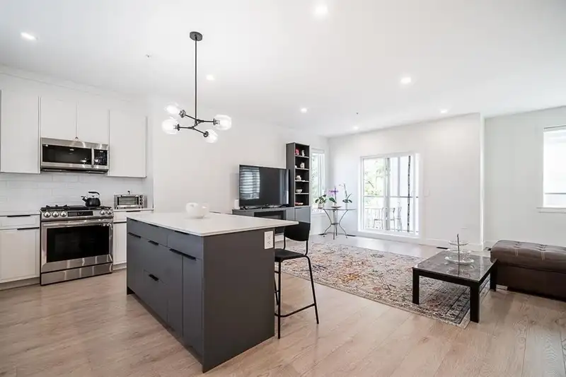 15 6138 128 STREET - photo 2 of 21