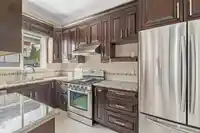 5517 188A STREET - thumbnail 9