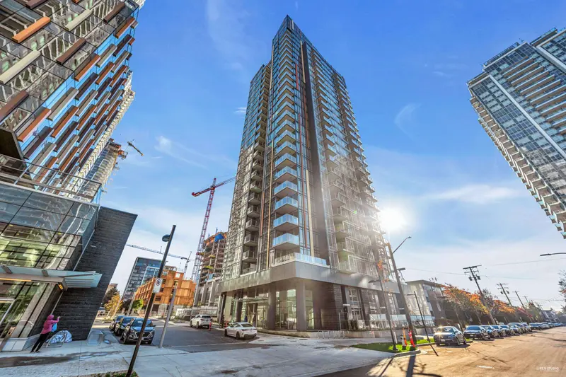 2106 6398 SILVER AVENUE - photo 1 of 25