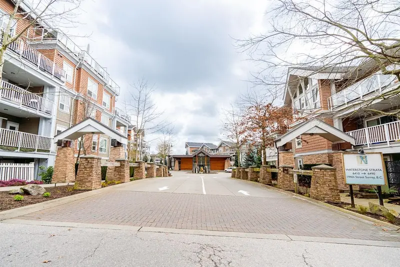 311 6460 194 STREET - photo 2 of 25