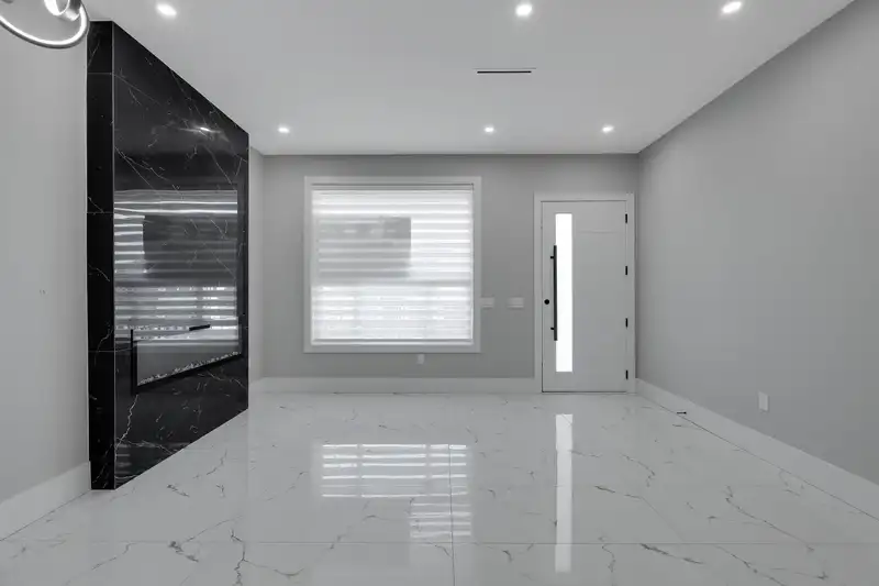 14750 62A AVENUE - photo 2 of 40