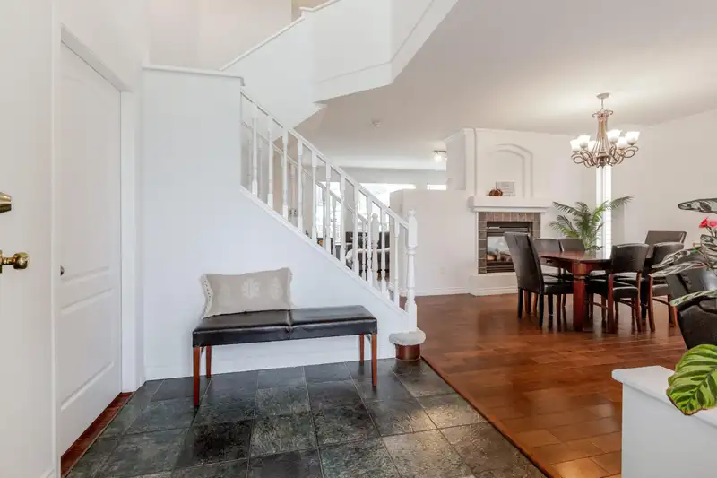 18416 68TH AVENUE - photo 4 of 40