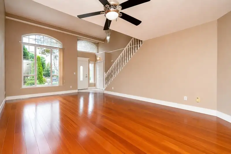 15445 109A AVENUE - photo 2 of 25