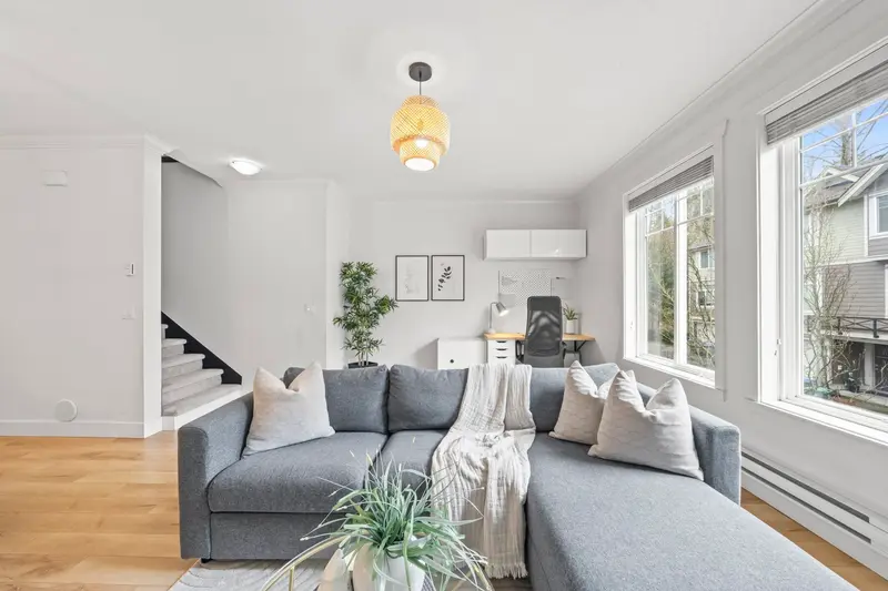 12 15399 GUILDFORD DRIVE - photo 3 of 25