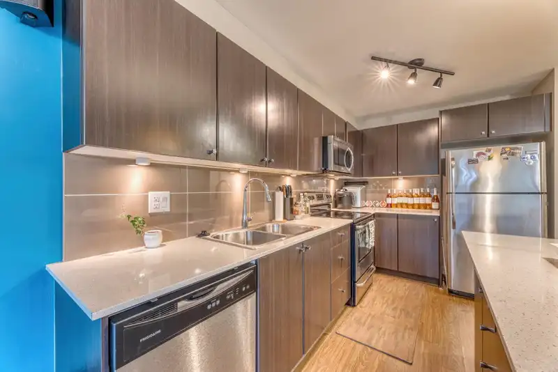 212 13740 75A AVENUE - photo 2 of 17