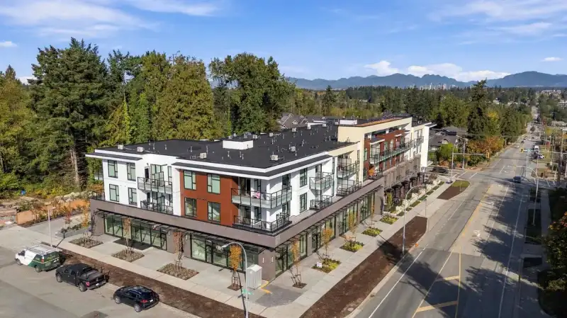 211 14398 60 AVENUE - photo 2 of 16