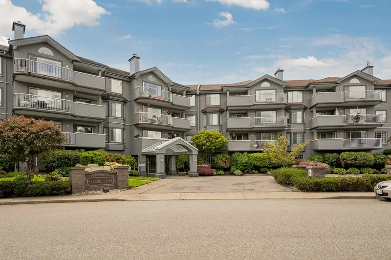 110 5375 205 STREET - photo 2 of 25