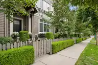 8 6588 195A STREET - thumbnail 4