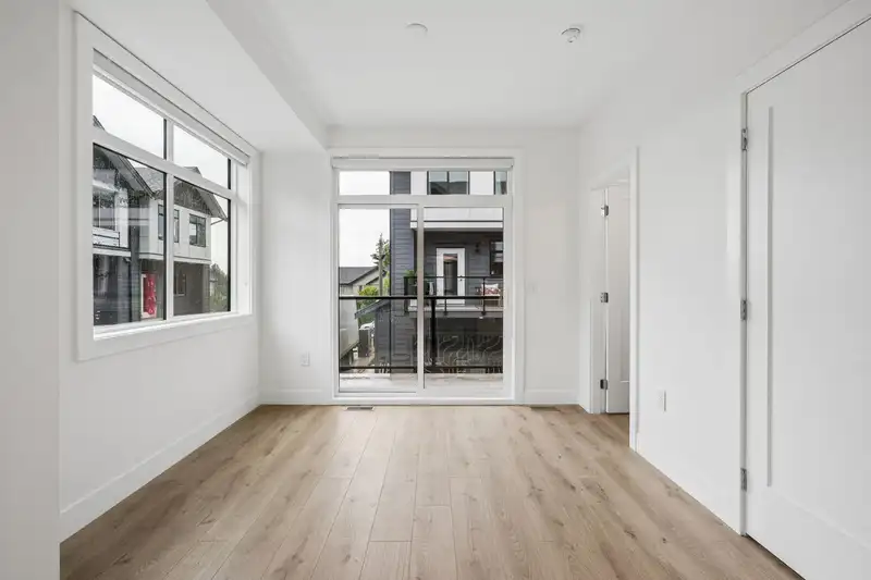 22 17429 59 AVENUE - photo 4 of 19