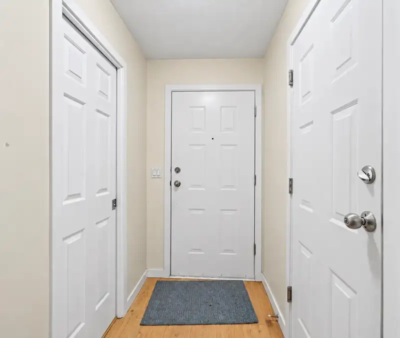 18 8257 121A STREET - photo 2 of 25